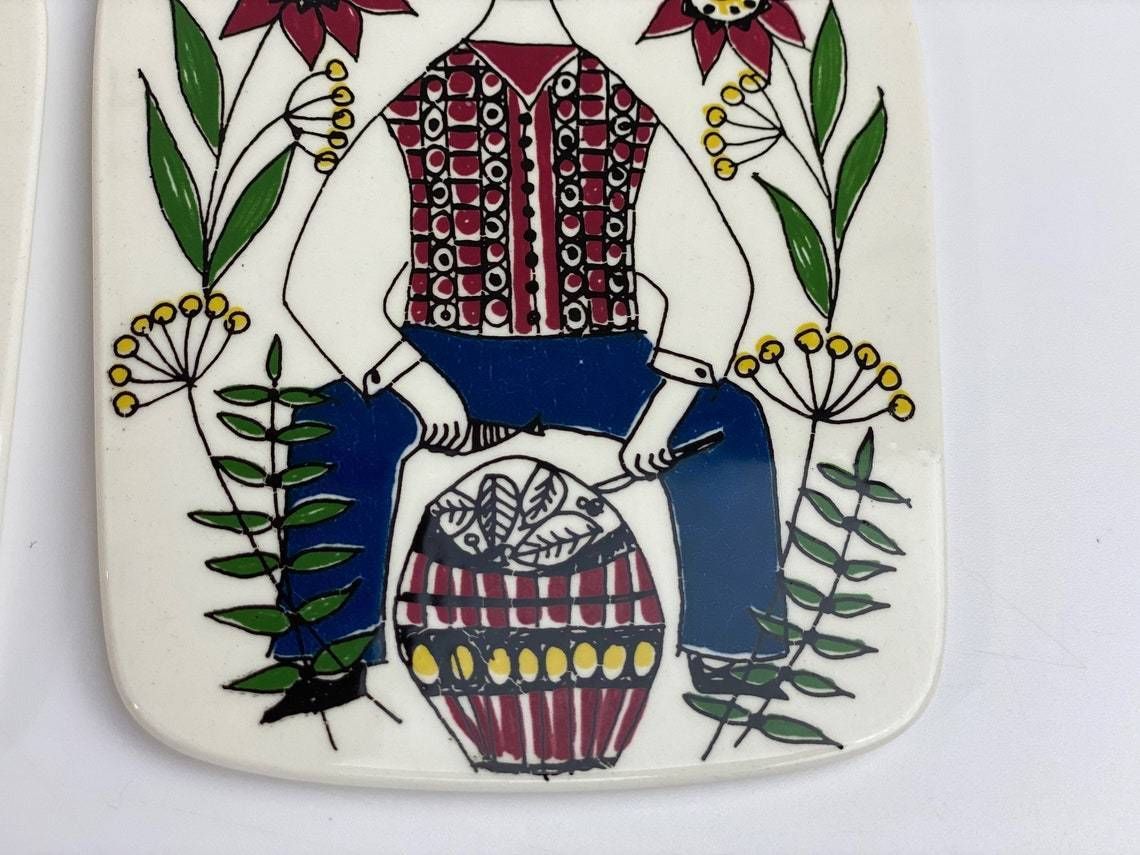 photo furniture 4 Mons & Mille Wall Trivets / Plaques Of Turi Design By Turid Gramstad Oliver For Figgjo Flint In Norway