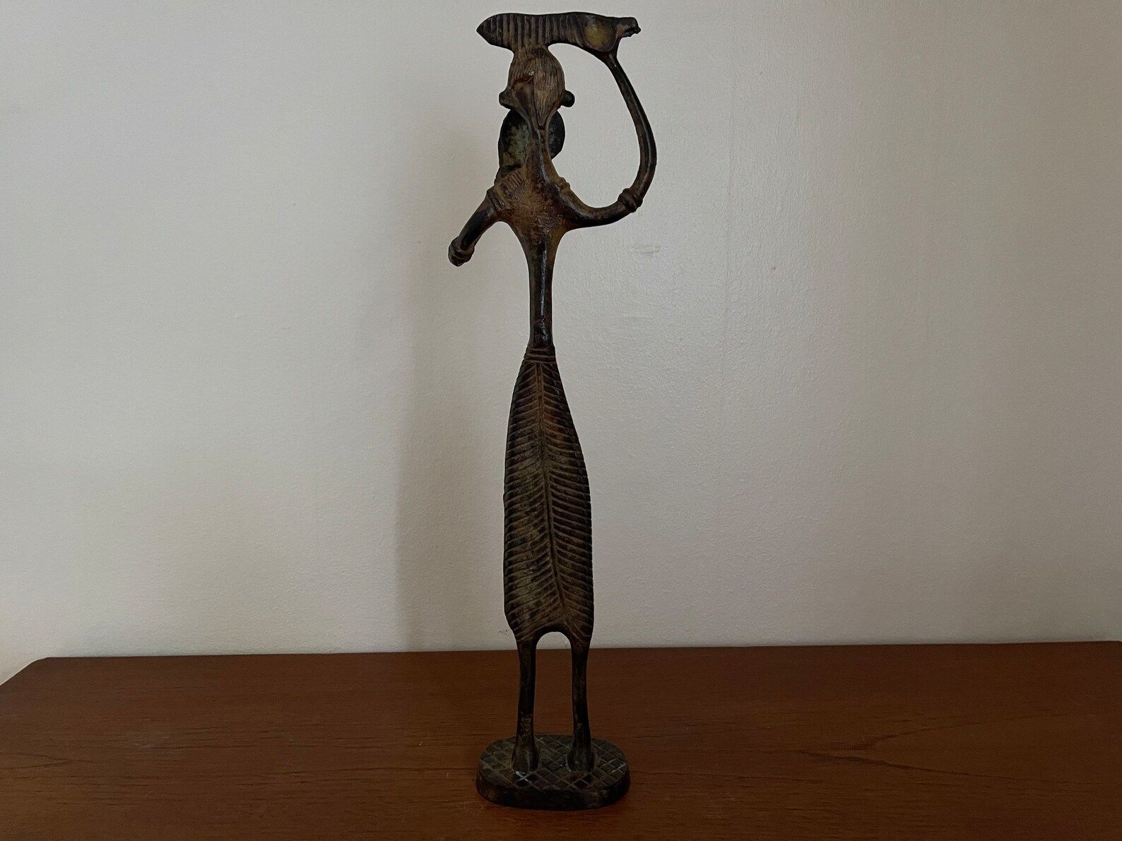 Large Bronze Figure Of Woman Combing Her Hair And Looking In The Mirror Asia photo buy