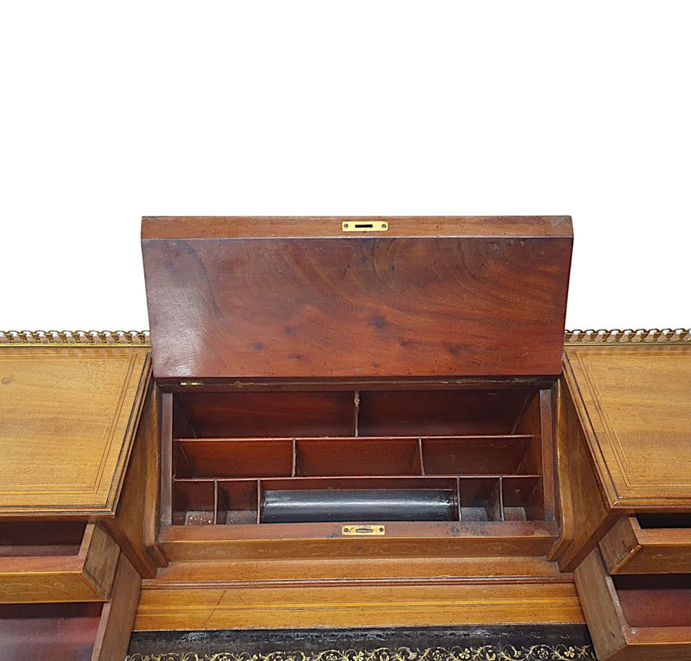 A Very Fine Edwardian Desk Attributed To Edward And Roberts photo vinterior