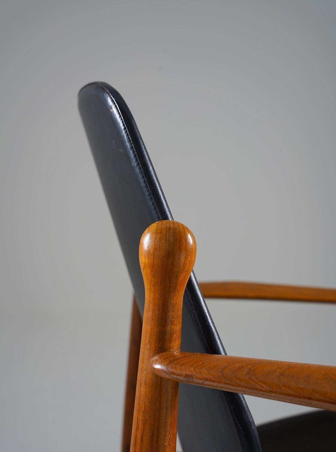 Danish Teak And Leather Chair By Arne Vodder For France & Daverkosen photo buy