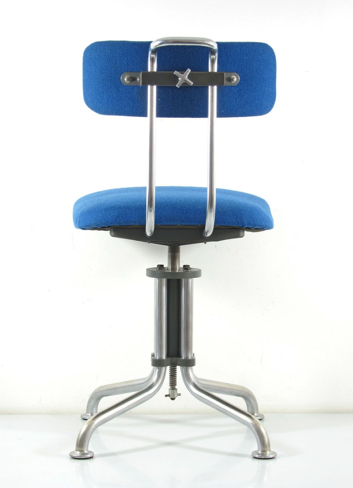 Blauwe Beklede Gispen Bureaustoel Uit De Jaren 1930 – Bauhaus photo furniture