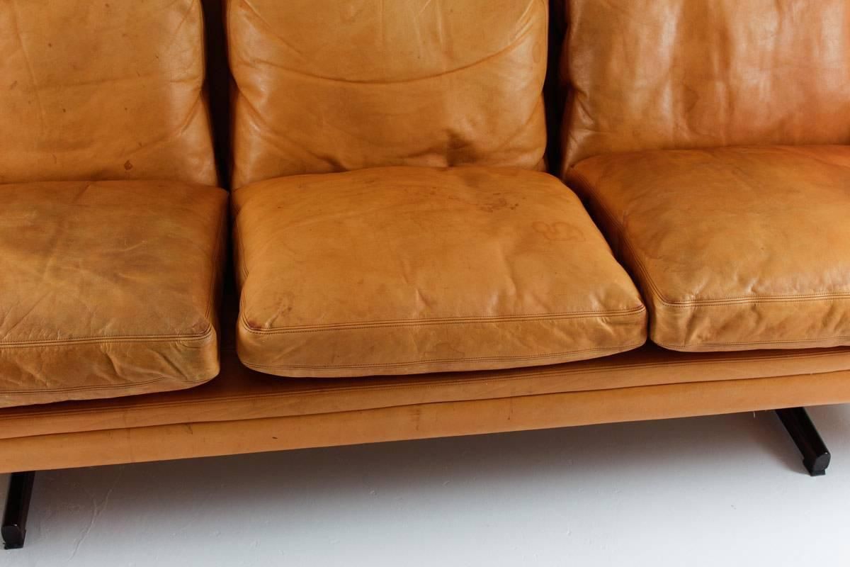 Scandinavian Sofa Modell 807 By Fredrik Kayser For Vatne Lenestolfabrikk A/S photo vinterior