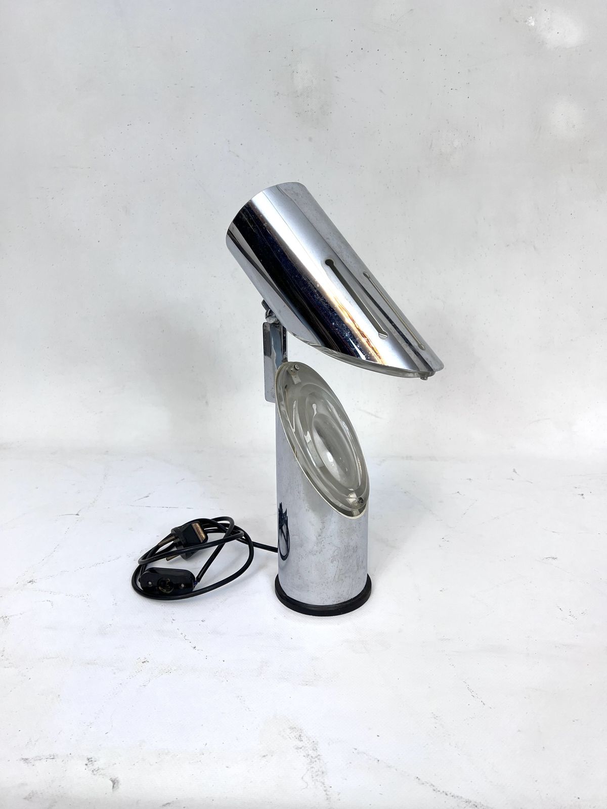 Oscar Torlasco, Modern Chrome And Glass Table Lamp By Stilkronen. Italy 1960s photo vinterior