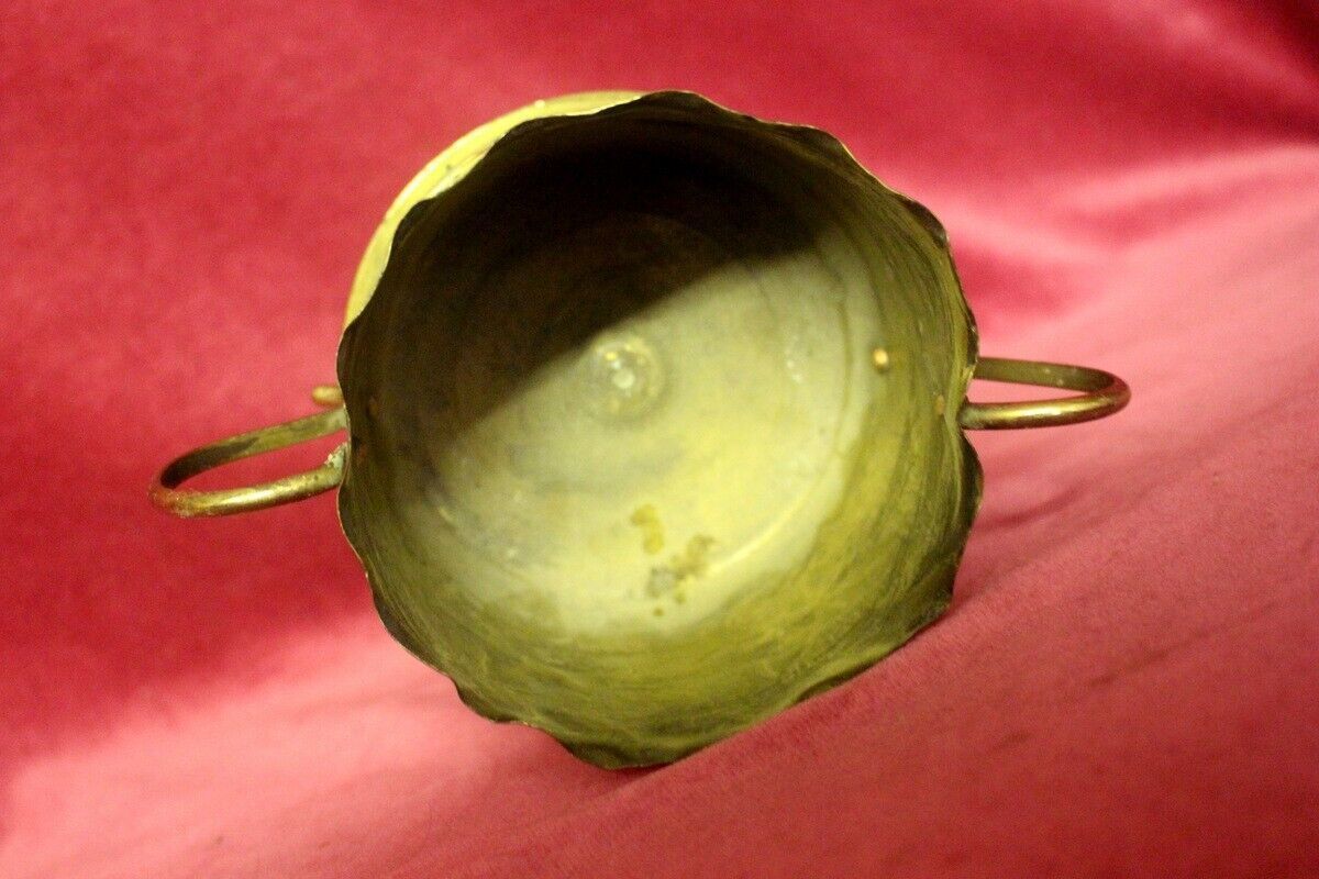 Vintage French Embossed Brass  Shell Casing Wwi Vase Pot 19th Century With Brass Handles 12 X 9 Cm 1 Kg photo vinterior
