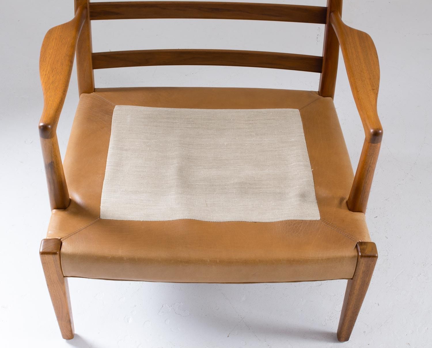 photo furniture Midcentury Swedish Lounge Chairs "Löven" By Arne Norell