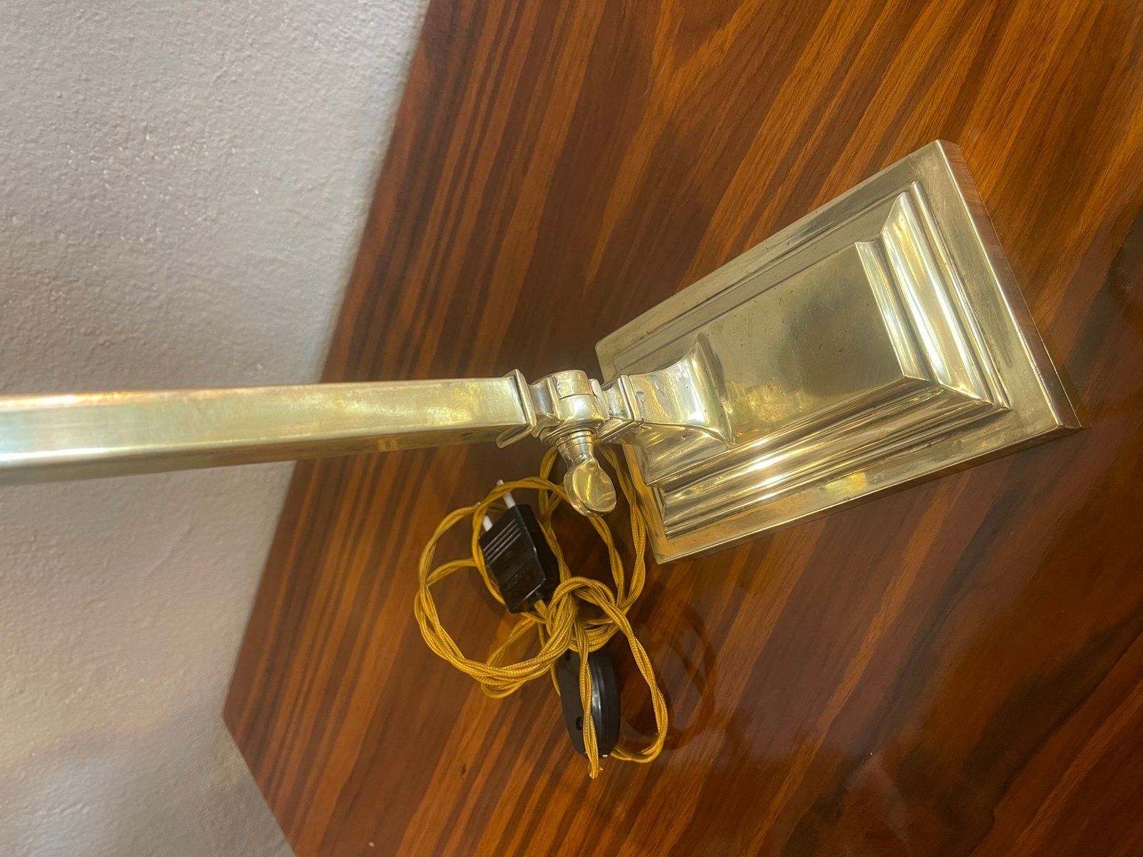 Lighting Ministerial Churchill Lamp In Bronze And Opaline Glass photo