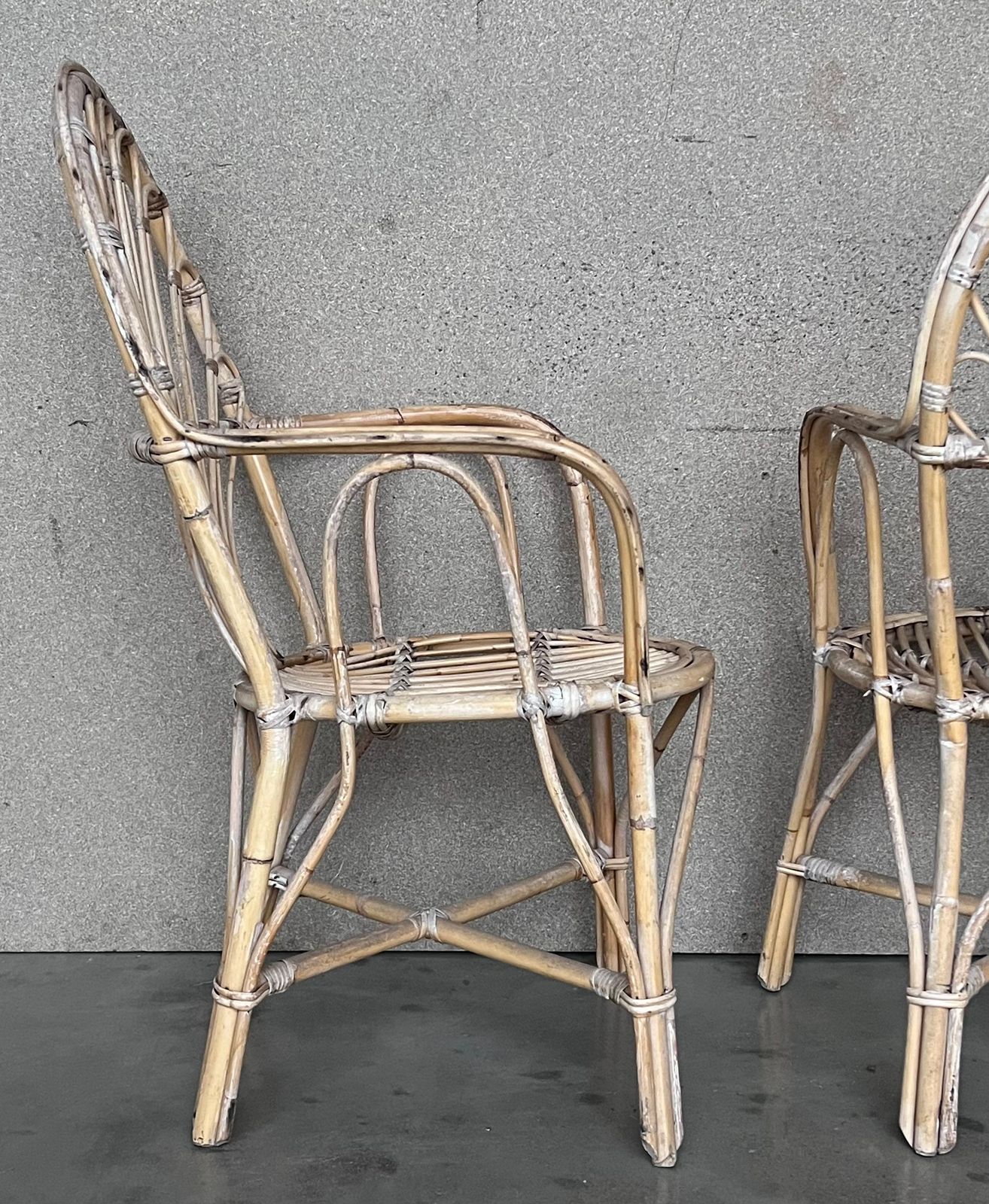 Paire de fauteuils espagnols en bambou à dossier ovalisé, années 1960 photo furniture