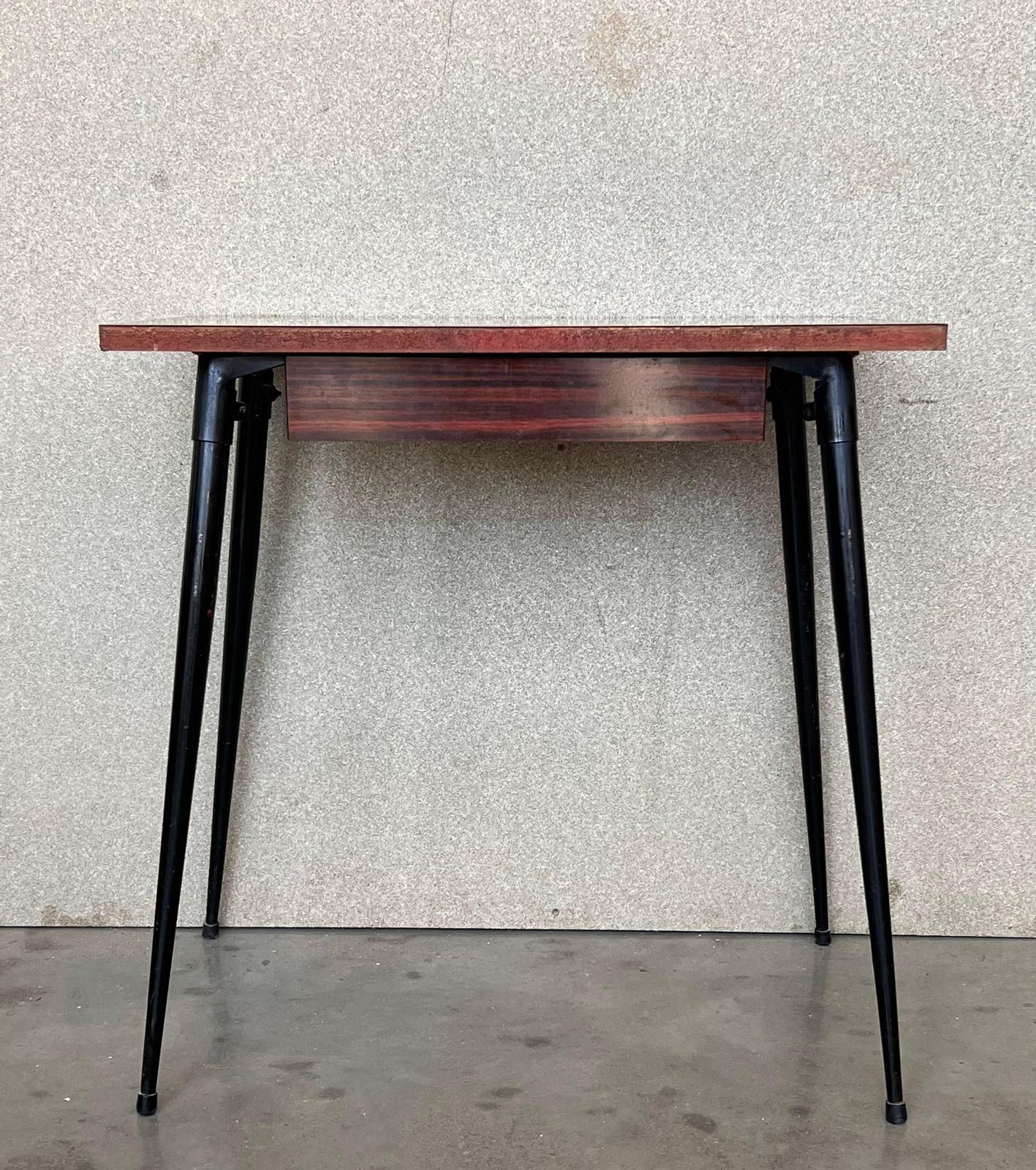 Bureau d'écolier mid-century modern, tiroir et pieds en fer photo furniture