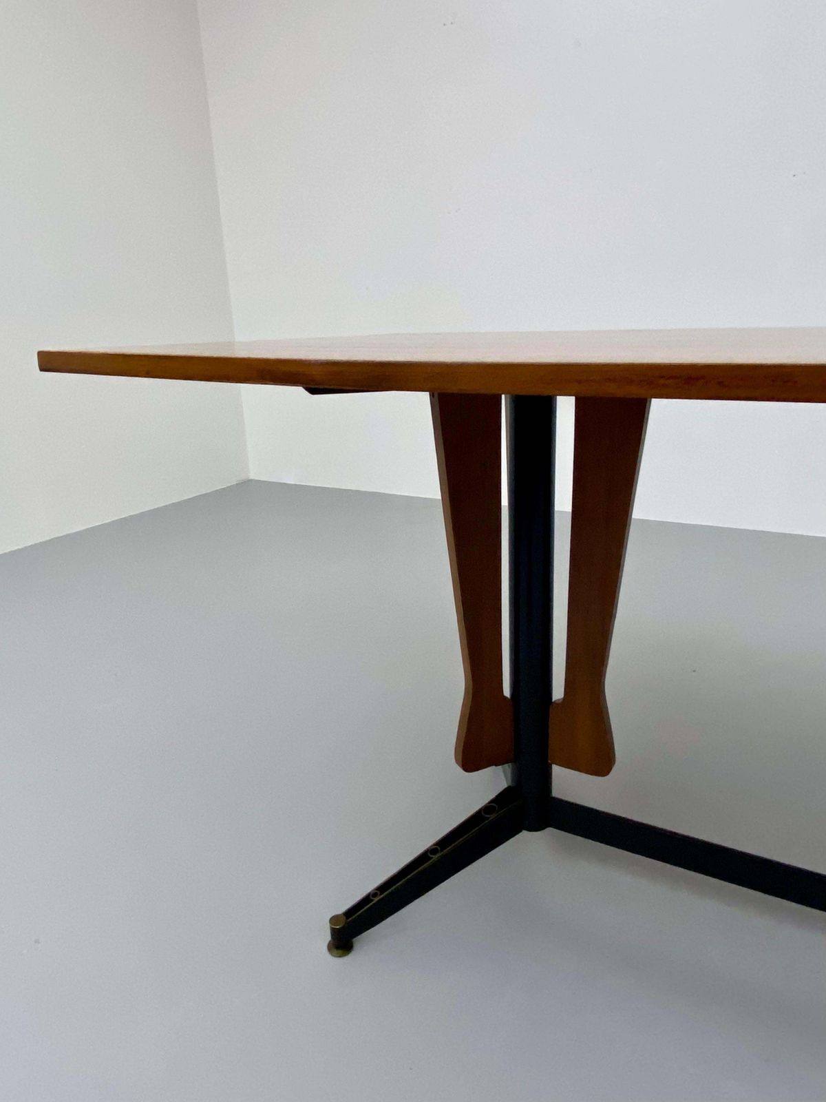 Carlo Ratti Eettafel In Hout En Metaal, Italië, Ca. Jaren 1960 photo for sale
