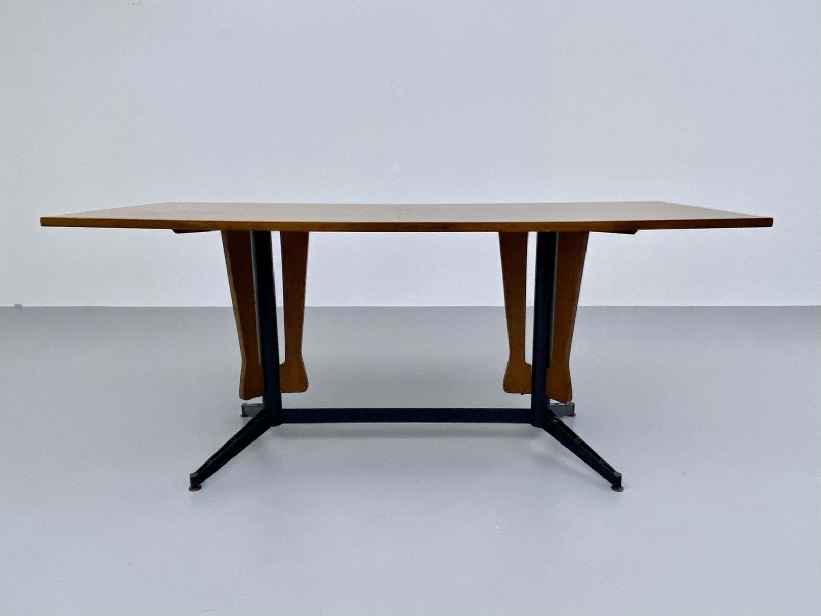 Carlo Ratti Eettafel In Hout En Metaal, Italië, Ca. Jaren 1960 photo Meubels