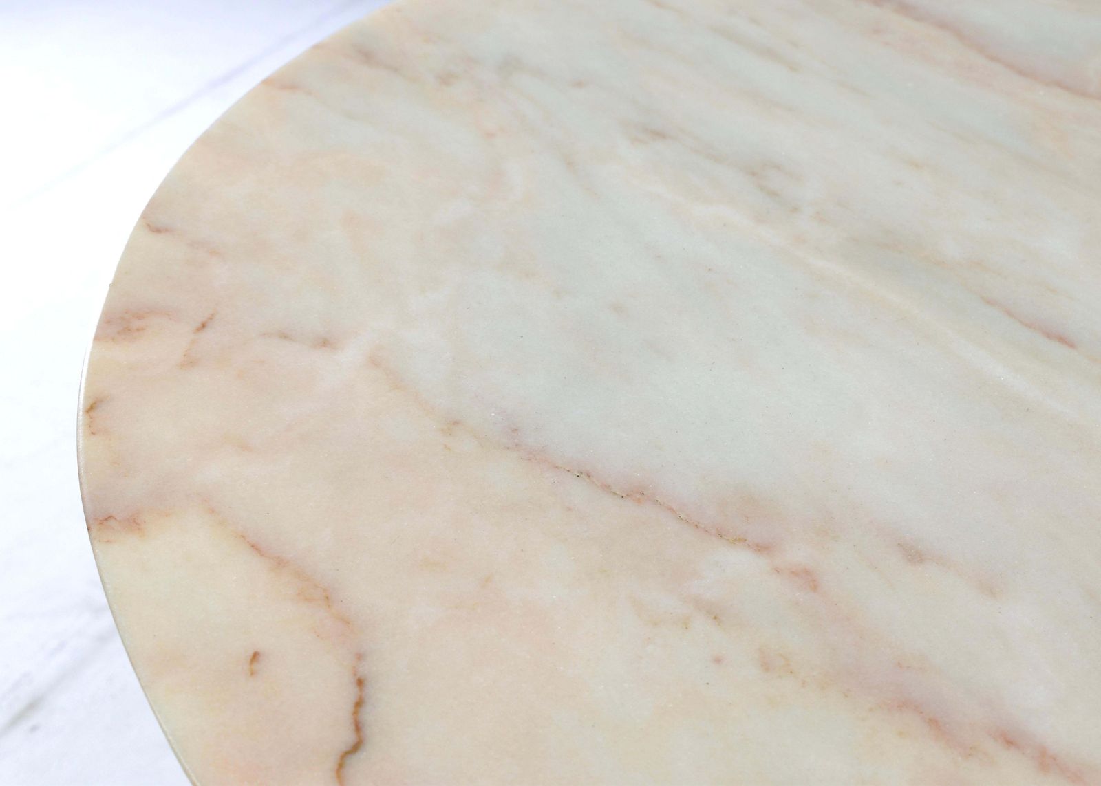 photo vintage 1970's Italian Dining Table In Rosé Marble And Brass   Italy, Circa 1970