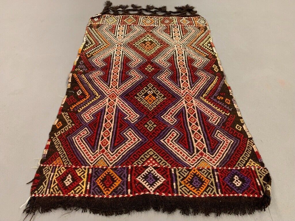 Small Vintage Turkish Kilim Rug 107x67 Cm Wool Kelim photo furniture