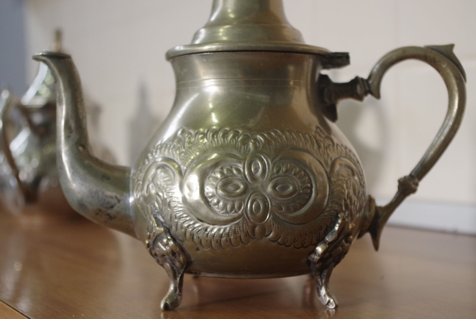 Arabic Teapot Set 8 Pieces, Morocco 50s photo furniture