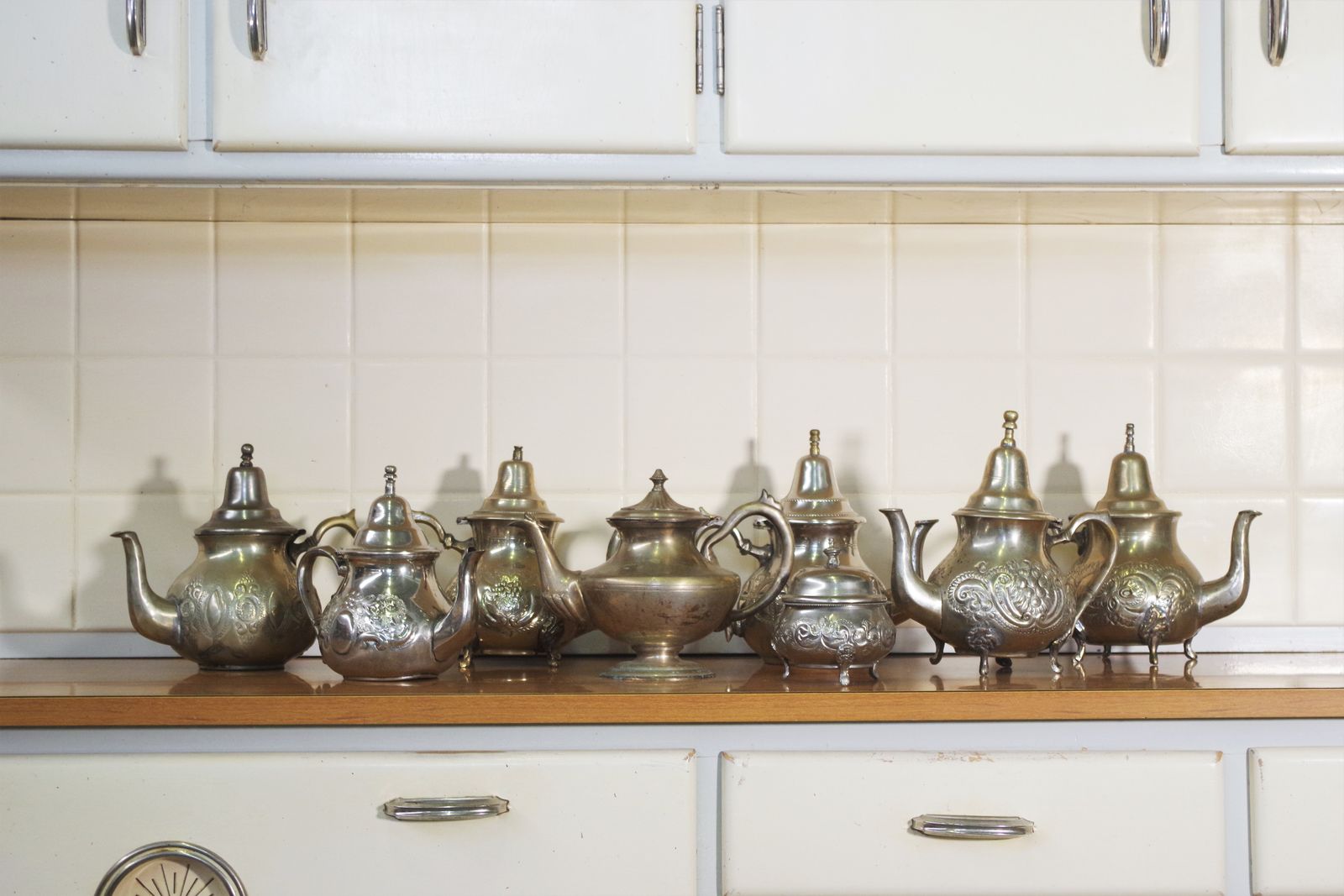 photo buy Arabic Teapot Set 8 Pieces, Morocco 50s