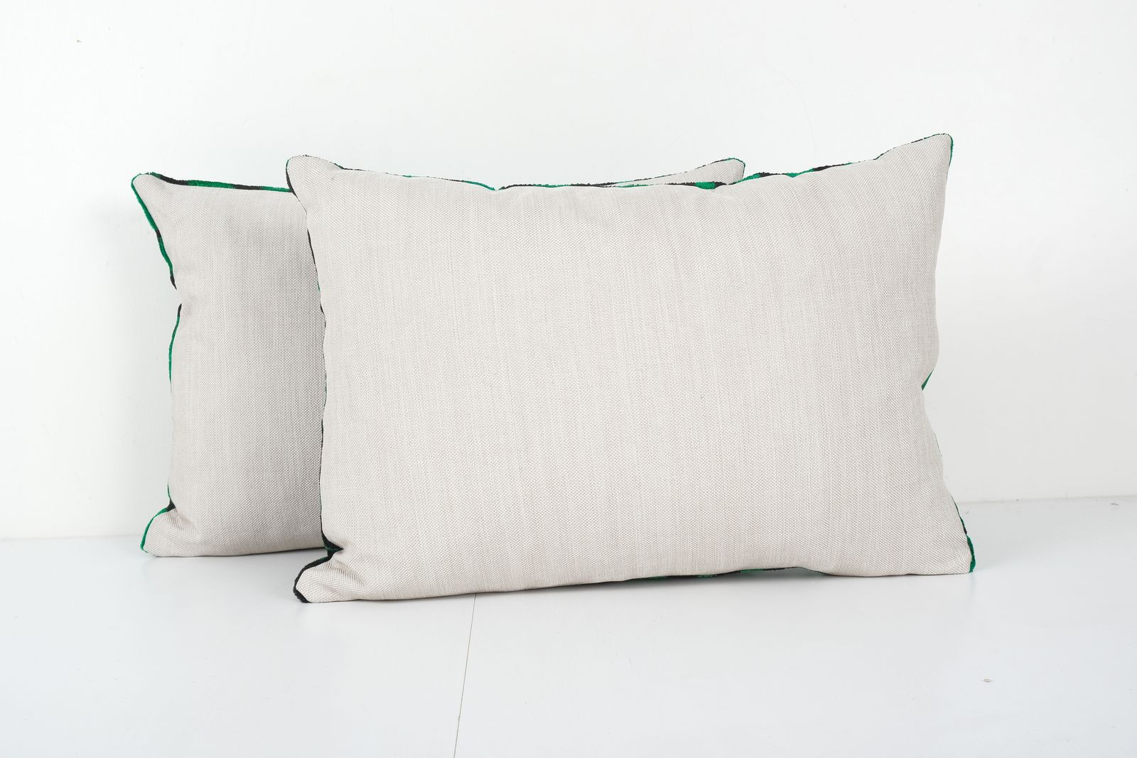 Handmade Luxury Green Tiger Ikat Velvet Pillow   Set Of Two Silk Ikat Decorative Lumbar Pillow Cover   Pair Soft Couch Cushion 16'' X 22'' photo Textiles