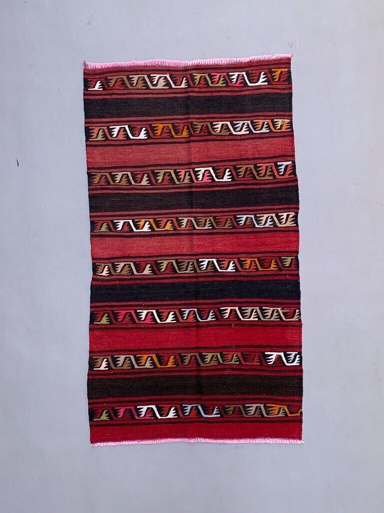 Medium Vintage Turkish Kilim Rug 188x104 Cm Wool Kelim