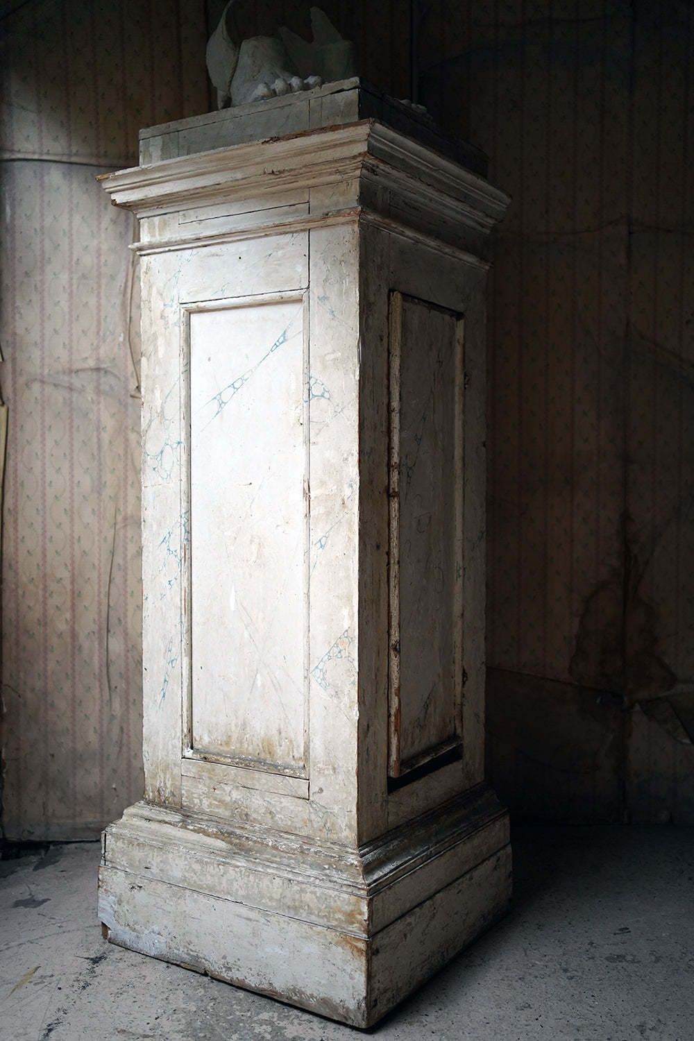 A Large 19thc Italian Faux Marble Painted Pine Pedestal Cupboard photo Furniture
