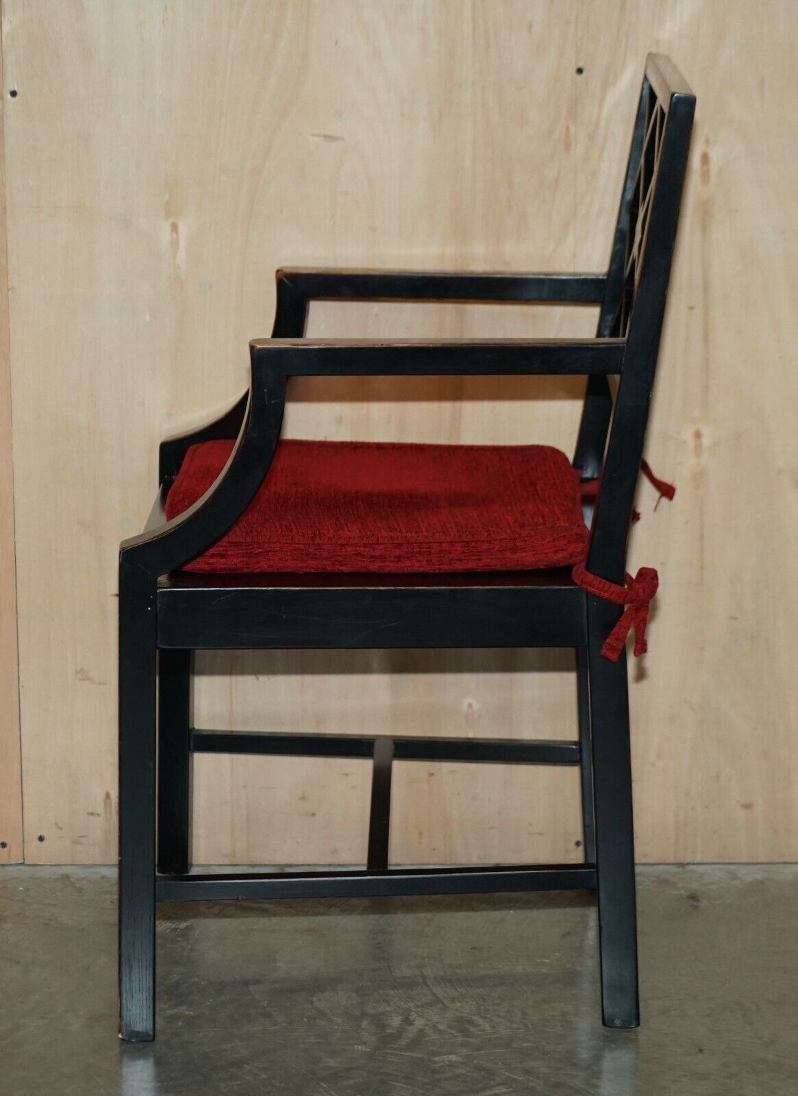 photo vinterior Pair Of Vintage Chinese Thomas Chippendale Style Ebonised Aged Side Chairs