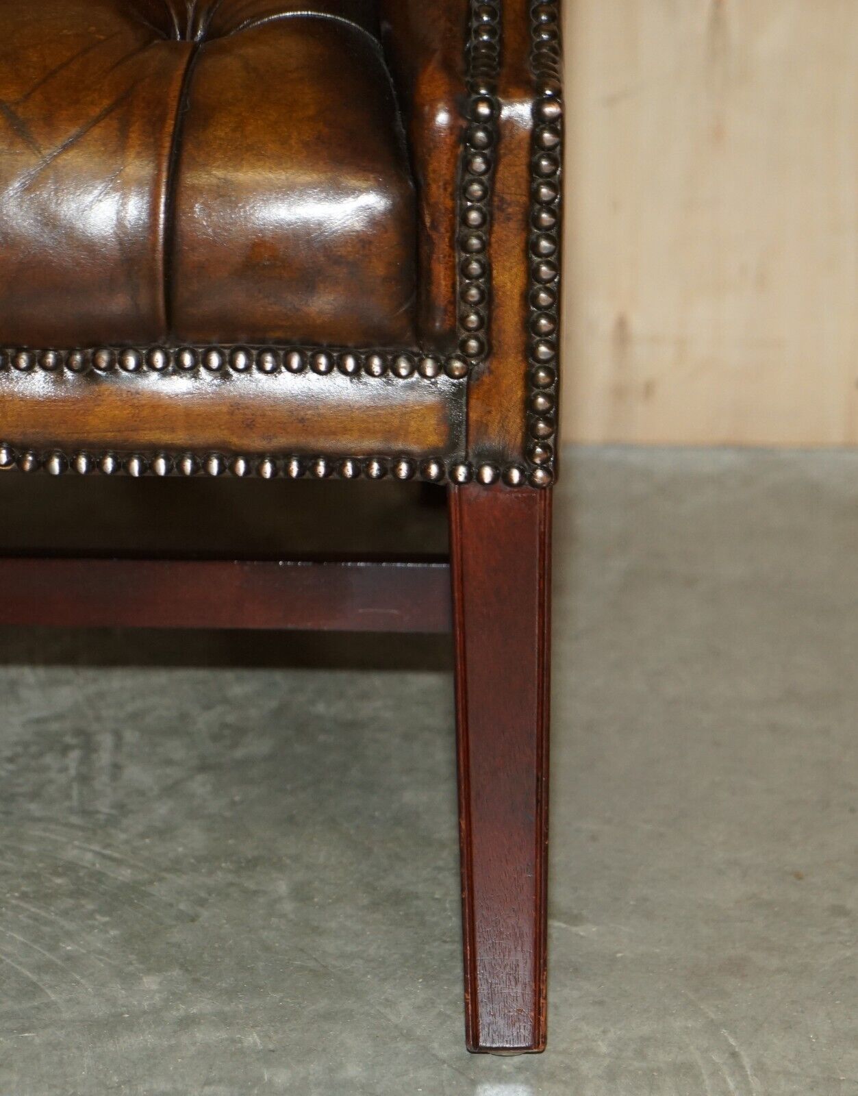 photo furniture Antique Restored Cigar Brown Leather Chesterfield Tufted Library Armchair