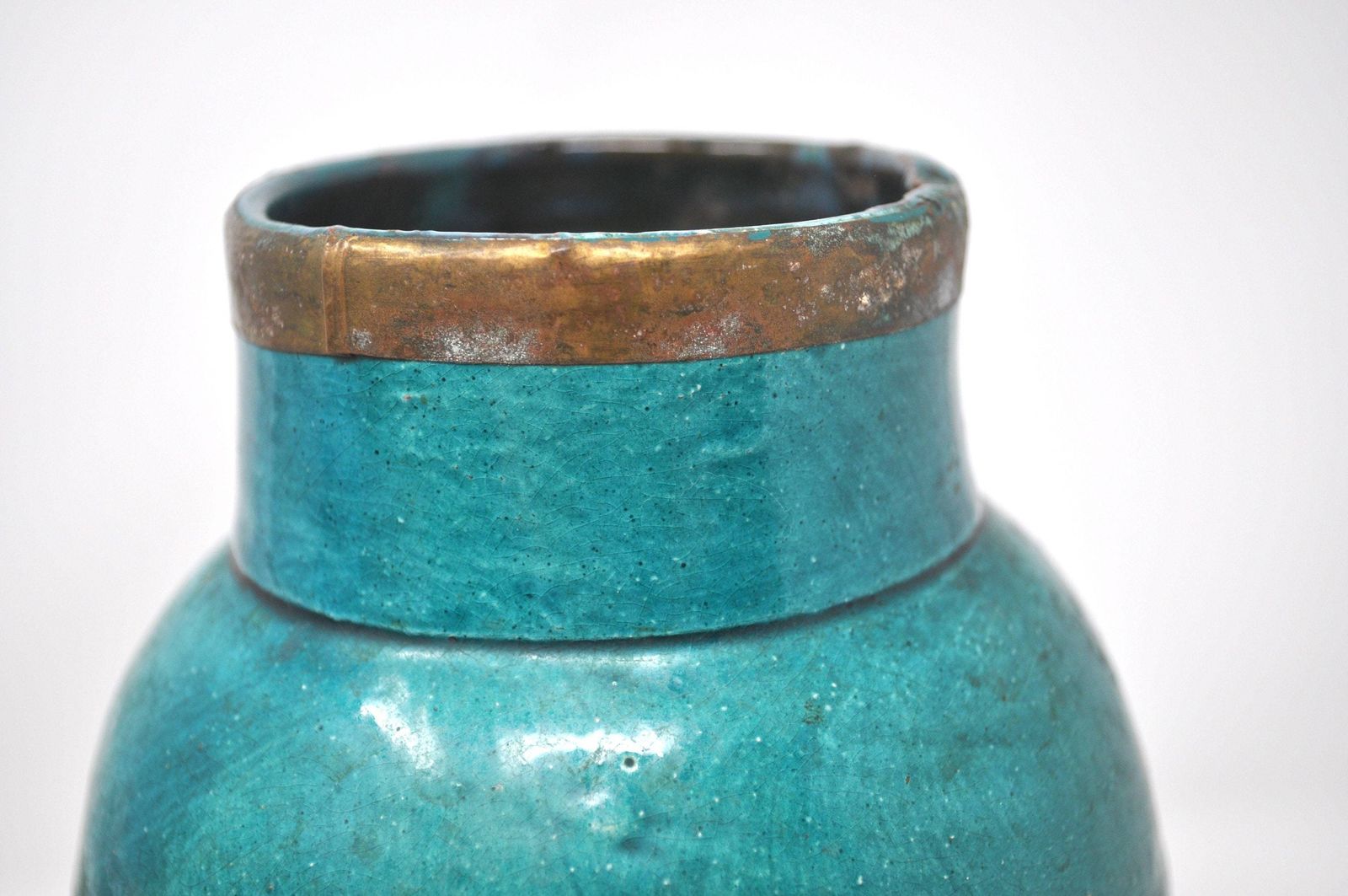 Turquoise Vase, Antique Asian photo vinterior