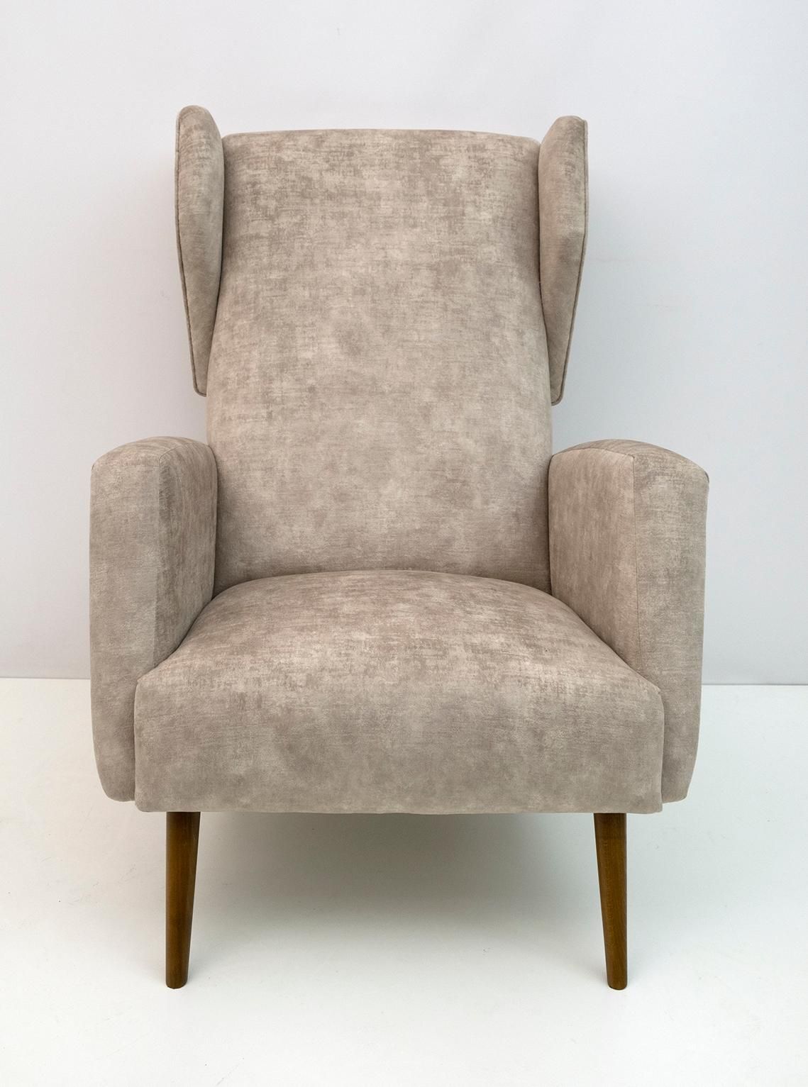 Gio Ponti Mid Century Modern Italian Velvet "Alata" Lounge Chair, 1950s photo for sale