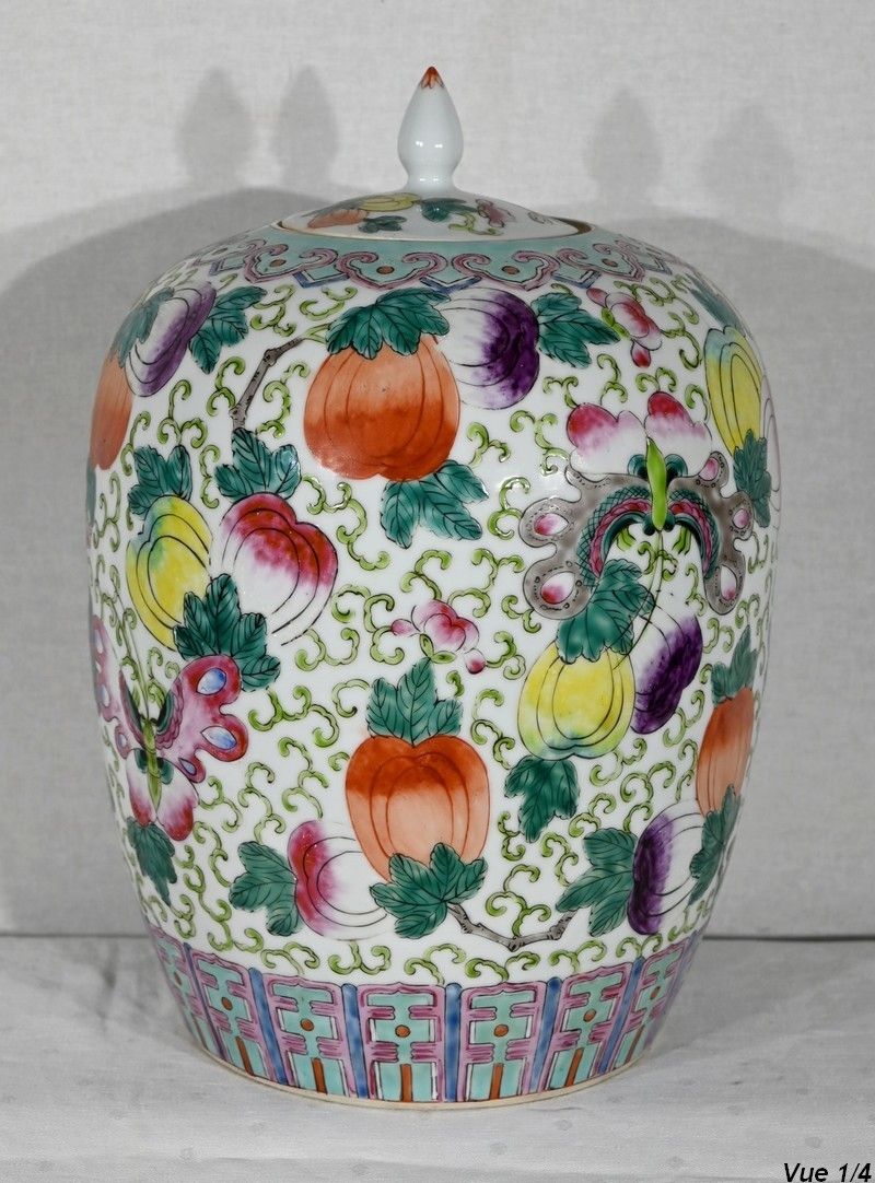 Important Chinese Porcelain Lidded Vase   Early 20th Century photo vintage