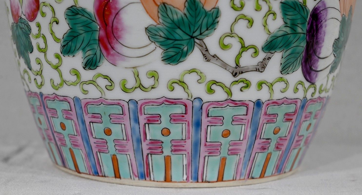 Home Decor Important Chinese Porcelain Lidded Vase   Early 20th Century photo
