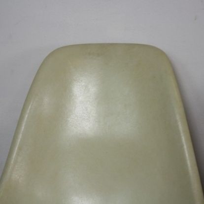 photo furniture Eames Herman Miller Dsw Side Chairs In Greys   Umber / Grey / Greige / Parchment