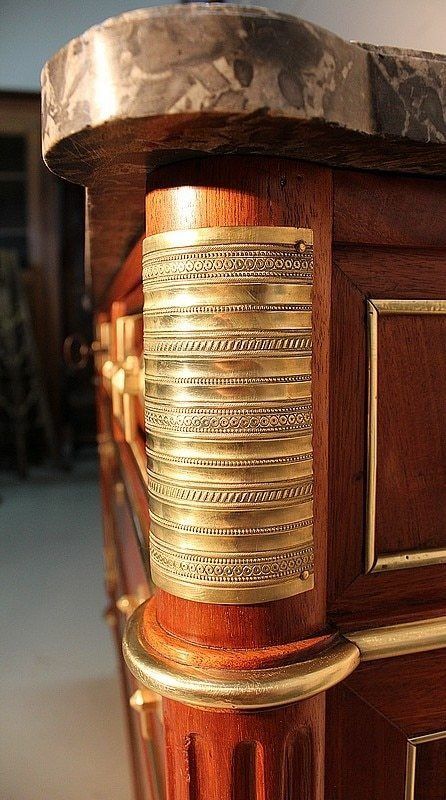 photo vintage Mahogany Chest Of Drawers, Louis XVI Period, 18th Century