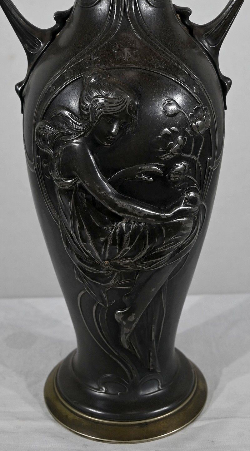 1055.75 Important Pair Of Pewter Vases, Art Nouveau   1900 photo