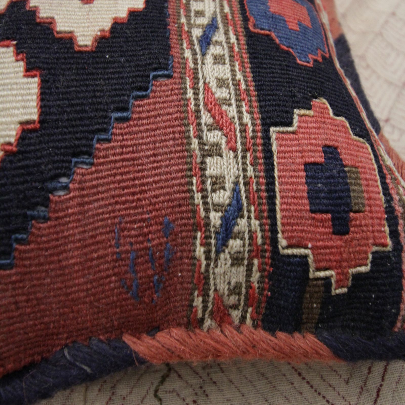 photo furniture Antique Geometric Kilim Cushion Cover, Handwoven Wool Scatter Cushion