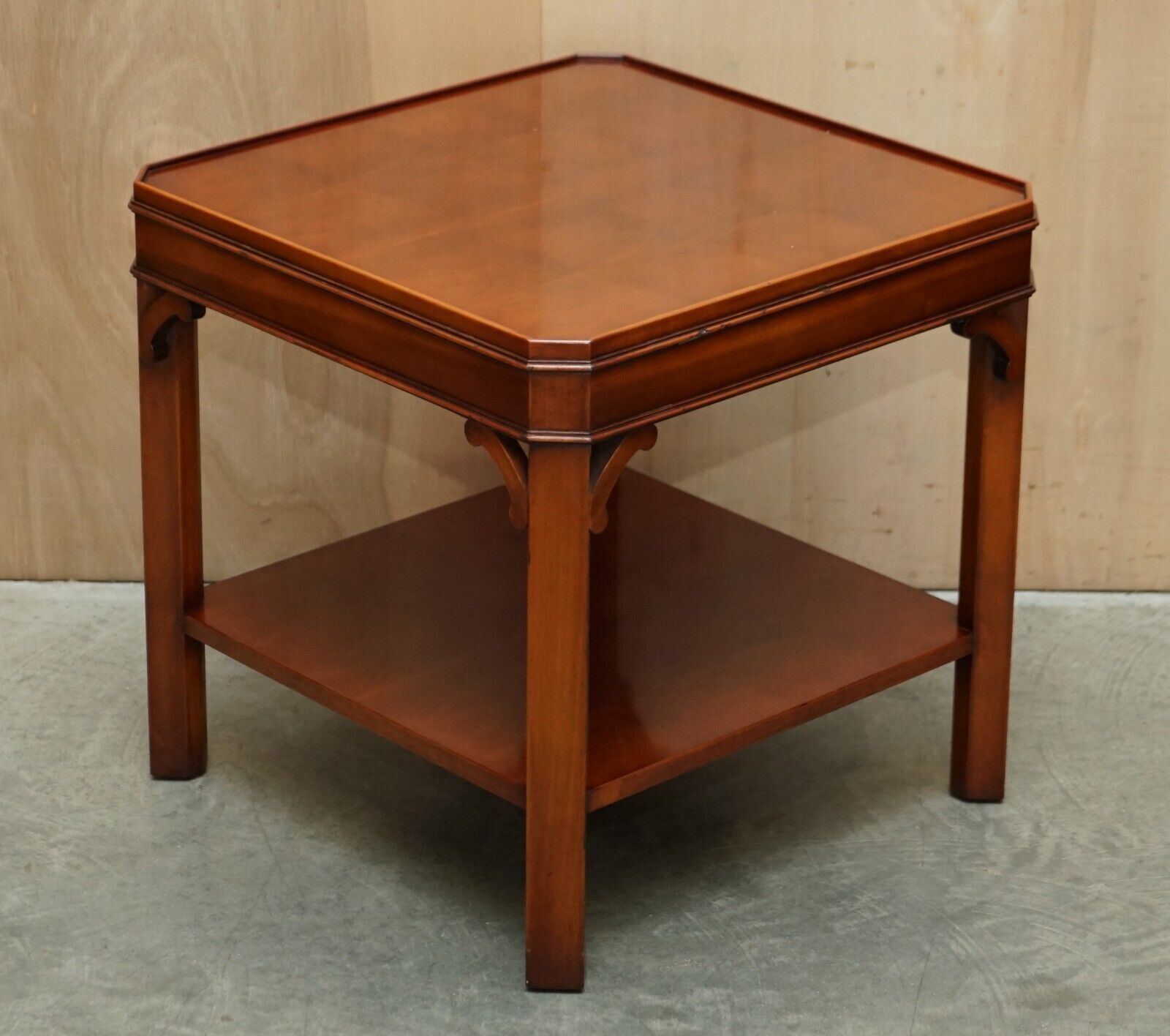 Pair Of Lovely Vintage Georgian English Style Mahogany Side End Lamp Wine Tables photo furniture