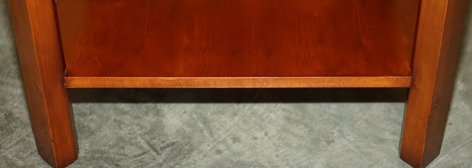 Pair Of Lovely Vintage Georgian English Style Mahogany Side End Lamp Wine Tables photo 1750.0