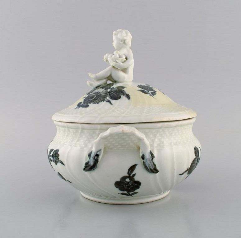 Early Royal Copenhagen Blue Flower Curved Lidded Tureen In Porcelain photo for sale