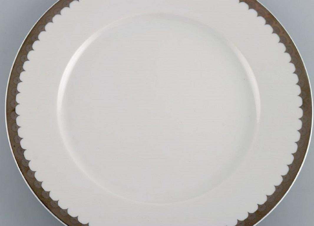 Sigvard Bernadotte For Christineholm, Twelve Large Dinner Plates In Porcelain photo for sale
