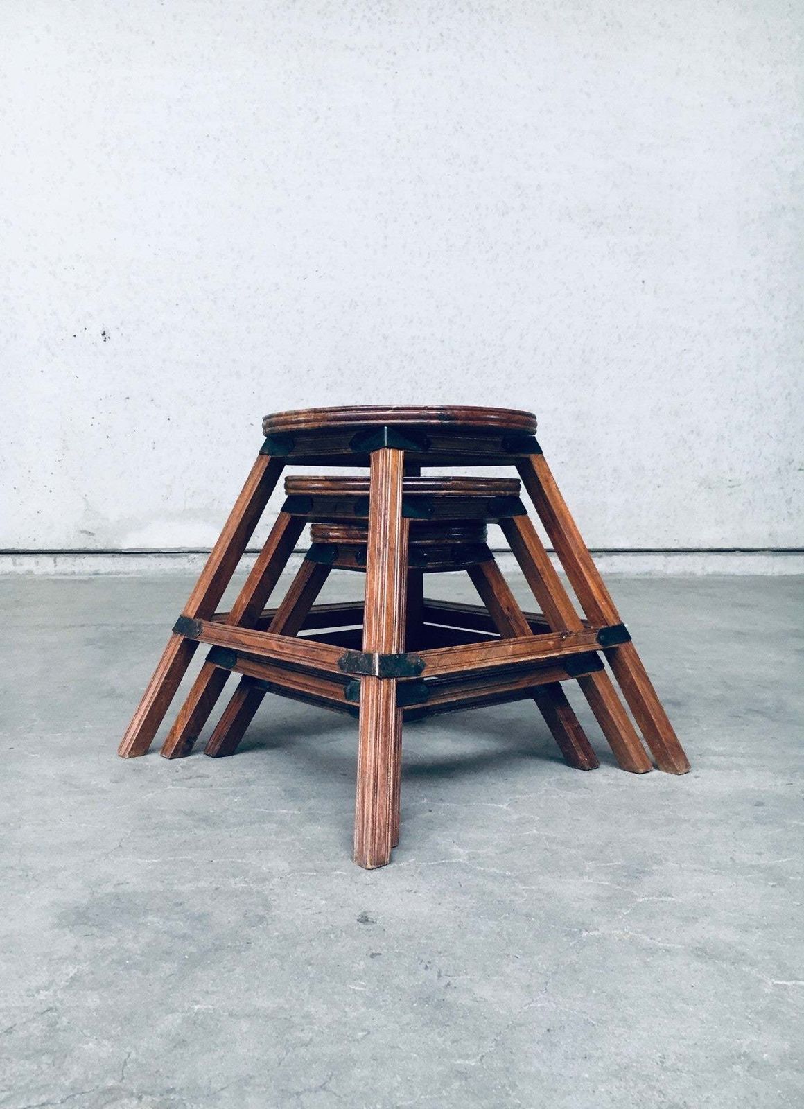 Handgemaakt Wabi Sabi Stijl Nesttafelset, Frankrijk, Ca. Jaren 1950 photo Meubels