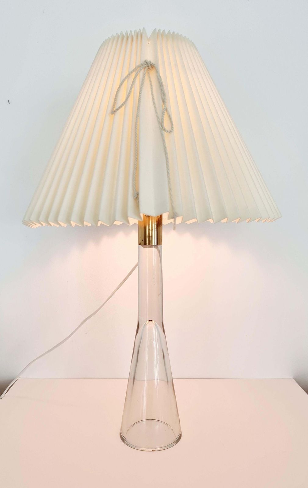 photo furniture Table Lamp, Glass And Brass, Mid Century Modern / Scandinavian, Orno Oy Finland