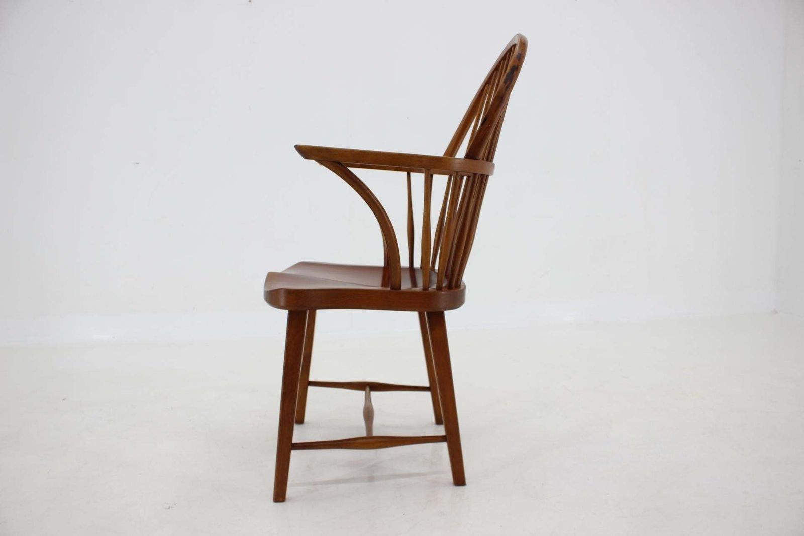 photo furniture 1940s Fritz Henningsen Windsor Oak Chair Model Ch 18 A Denmark