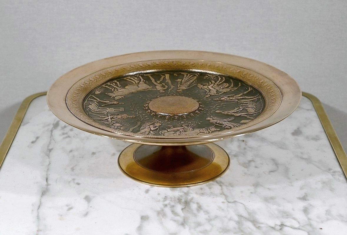 Tazza Cup In Gilt Bronze, Signed F. Levillain, F. Barbedienne, 19th Century