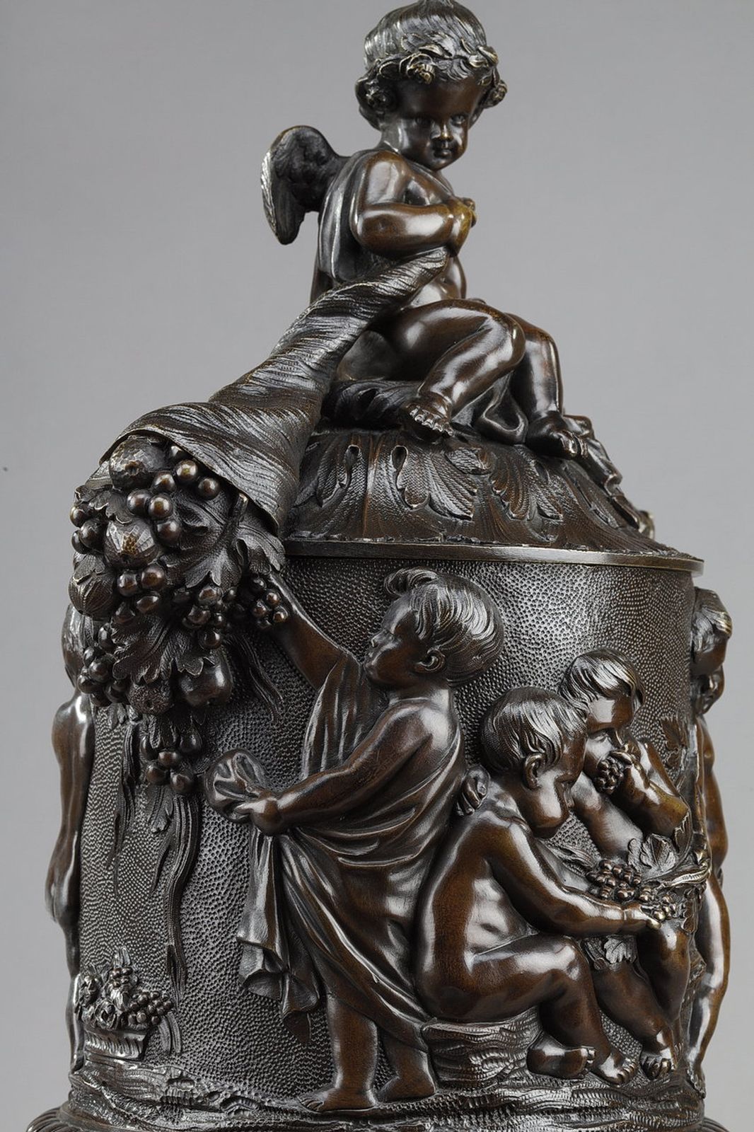 Bronze Vase With Harvesting Putti In The Gout Of Clodion, 19th Century photo vinterior