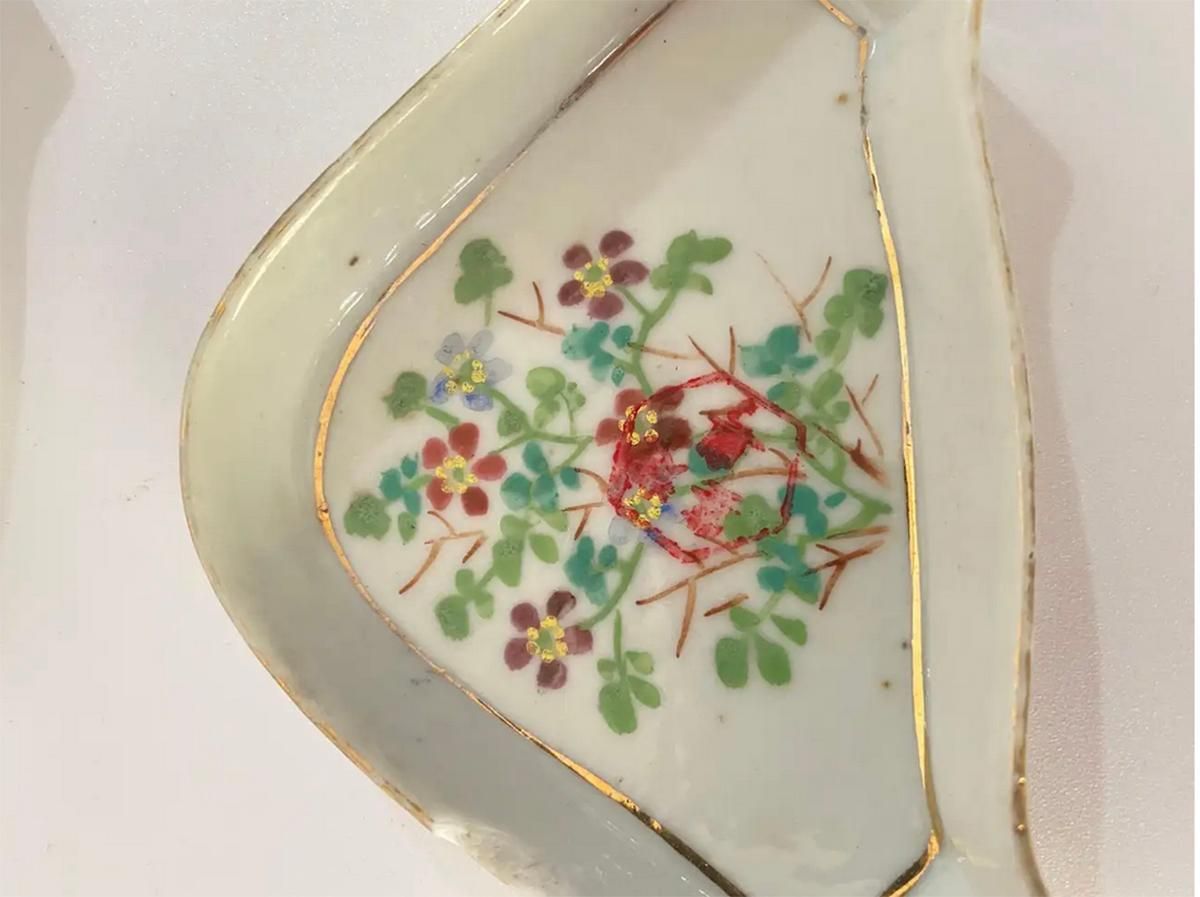 684.0 Set Of Small Porcelain Serving Bowls, In Wooden Box, China, 19th Century photo