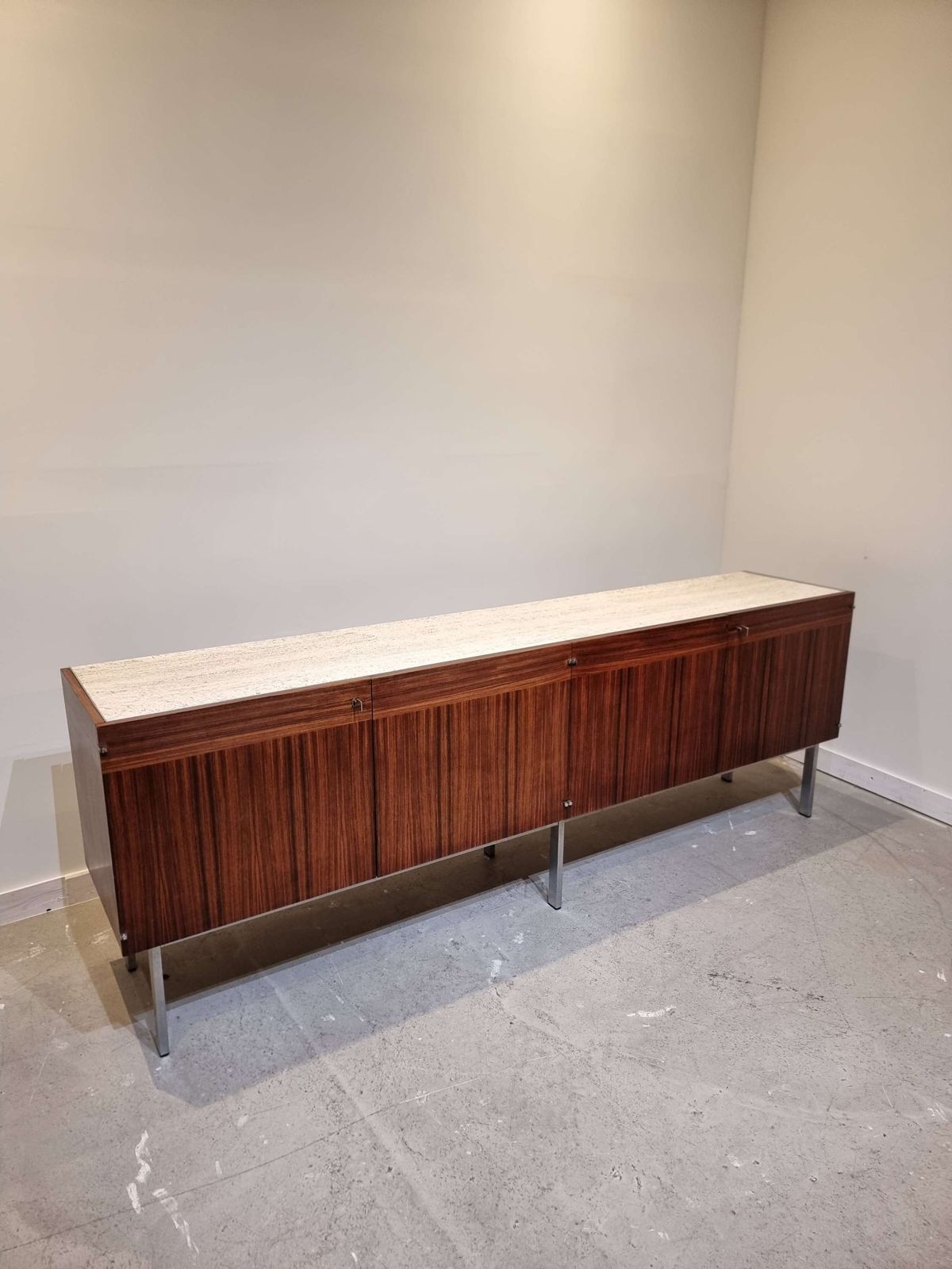 Rozenhout Dressoir Met Travertijnen Blad Van Etienne Fermigier, 1961, Frankrijk photo for sale