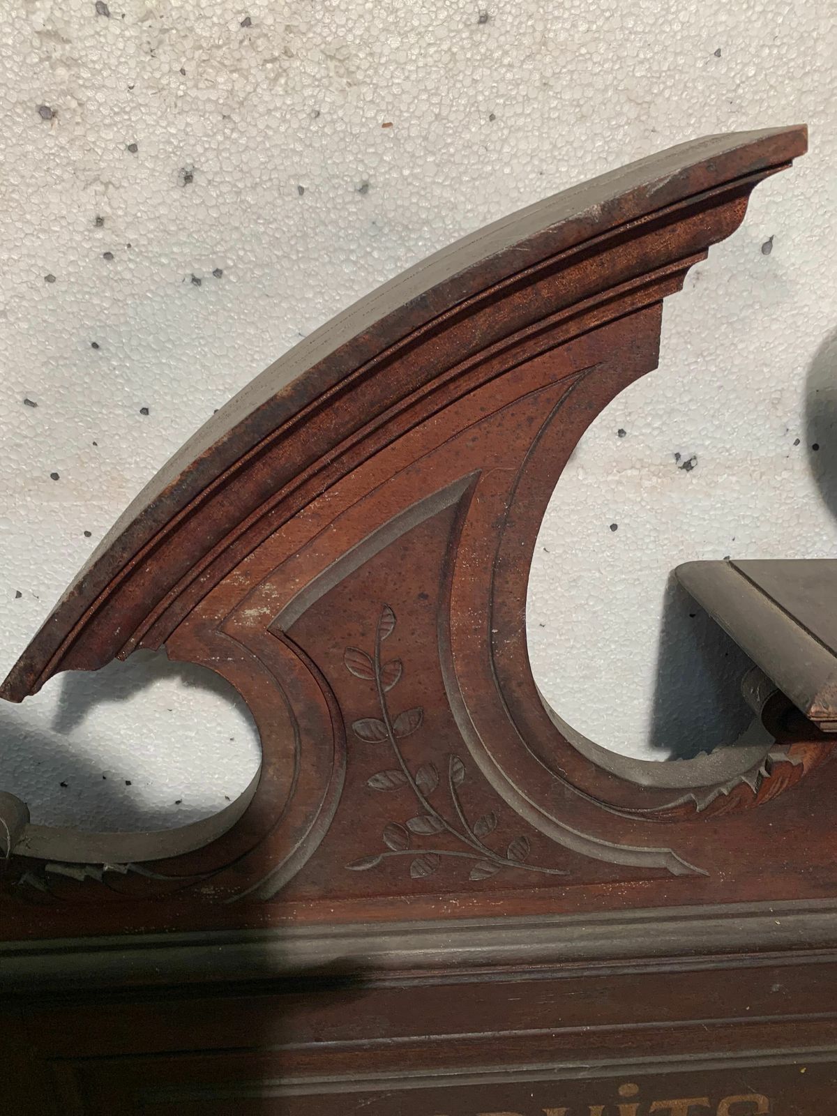 Pediment Or Top Of Furniture In Natural Wood XIX Century photo vinterior