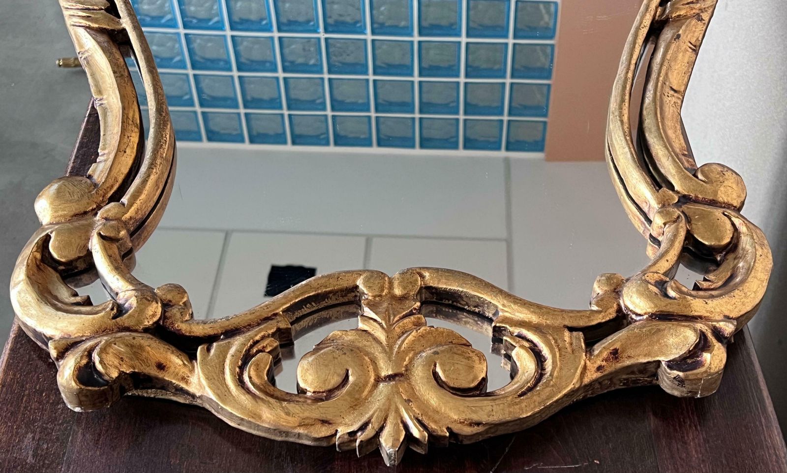Miroir en bois doré sculpté de style Empire, début du XXe siècle photo vinterior