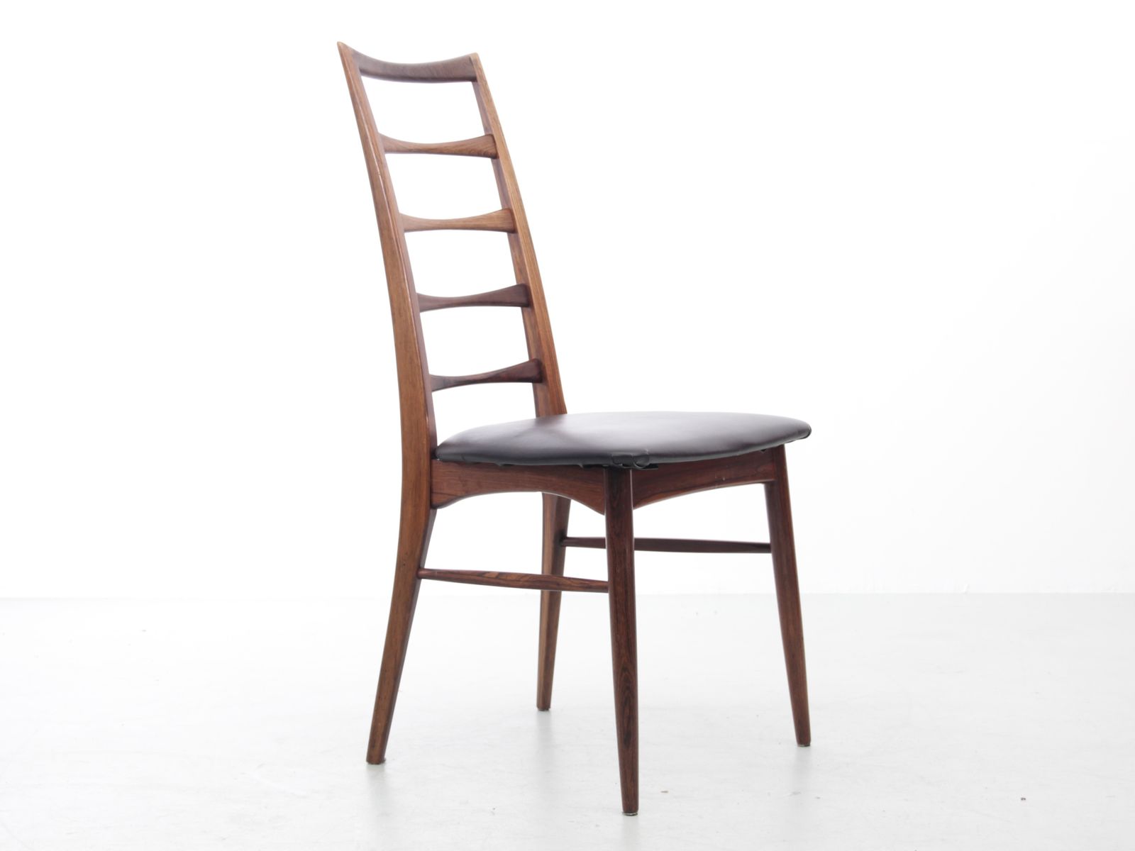 Mid Century  Modern Scandinavian Set Of 4 Teak Chairs Model Lis  By Niels Koefoed photo Furniture