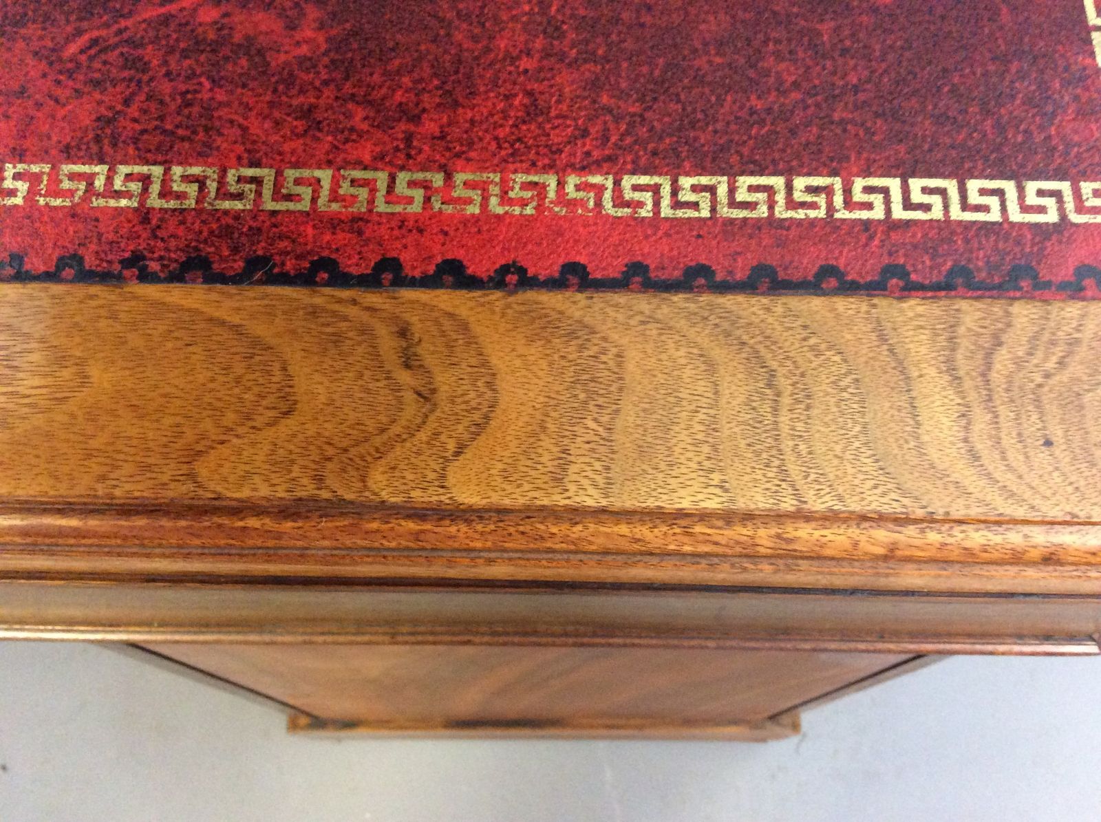 photo furniture Late Victorian Walnut Pedestal Desk By Maple & Co C1890
