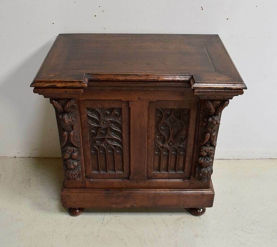 Small Landing Linen Chest In Oak, Renaissance Style   Late 19th Century