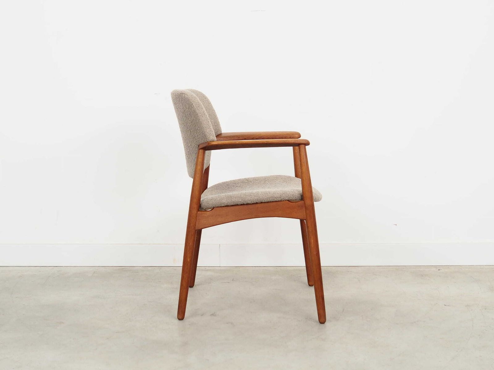 Oak Armchair, Danish Design, 1960s, Designer: Ejner Larsen & Aksel Bender Madsen, Production: Fritz Hansen photo vintage