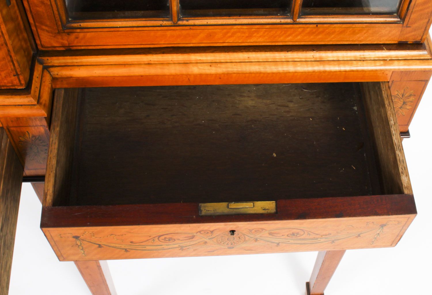 photo vintage Antique Satinwood Breakfront Bookcase Display Cabinet Edwards & Roberts 19th C