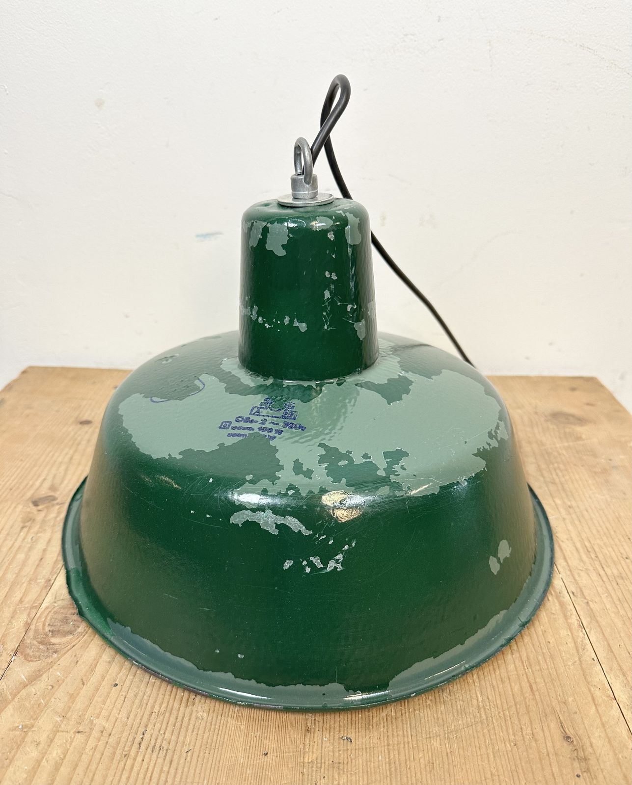 photo vinterior Green Industrial Factory Pendant Lamp, 1960s